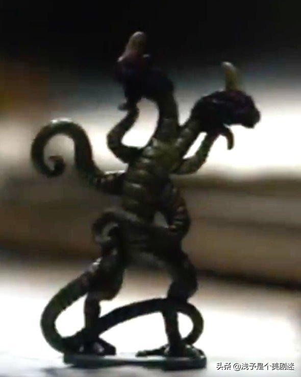 怪奇物语男主越来越丑_怪奇物语第三季错误_怪奇物语剧情漏洞