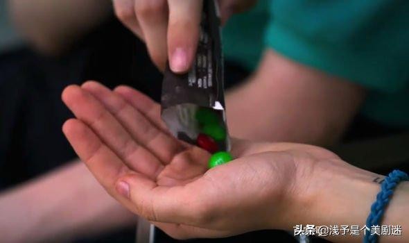 怪奇物语第三季错误_怪奇物语男主越来越丑_怪奇物语剧情漏洞