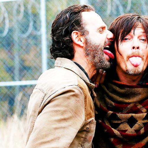 怪奇物语现实中谁是一对_怪奇物语 第一季 评分_美剧推荐 80年代风格